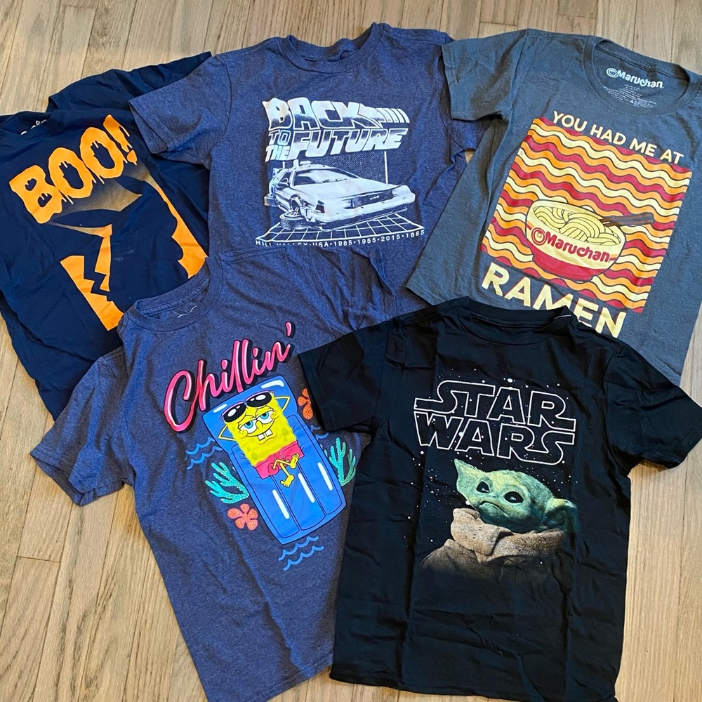 Lot of Graphic T-Shirts Pokémon, Back to the Future, SpongeBob, Ramen, Star Wars